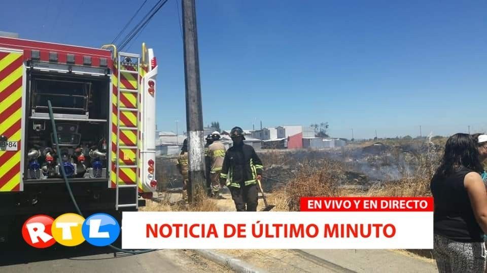 #Parral Bomberos trabaja en incendio de pastizales en Población Don Pablo