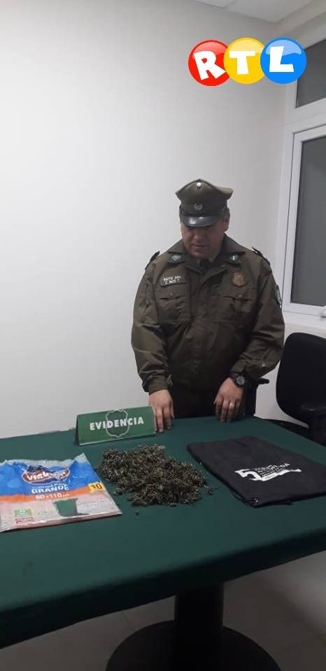 ????POLICIAL : En #PARRAL Carabineros detiene a sujeto por microtráfico de Drogas