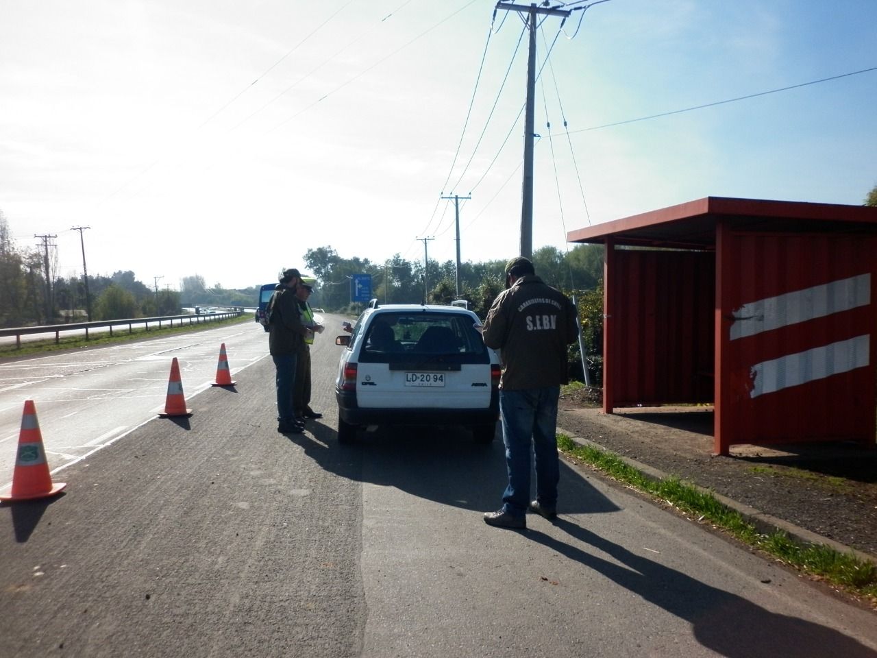 SEBV DE CARABINEROS Y JEFE DE PLANTA DE REVISIÓN TÉCNICA MAULE, REITERAN “AUTOMÓVILES YA NO NECESITAN SELLO DE REVISIÓN TÉCNICA”.