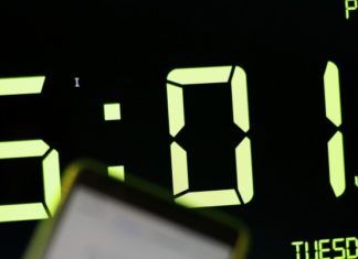 ¿Qué hora es? Revisa la hora oficial tras cambio automático en los celulares