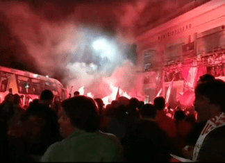 Masiva celebracion con la victoria de deportes linares al futbol profesional