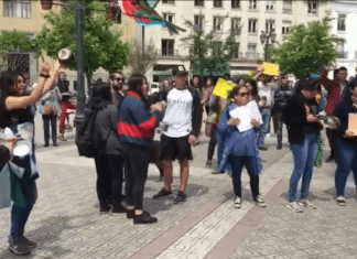 Cacerolazo en plaza de armas de Talca